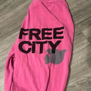 pink free city sweatpants